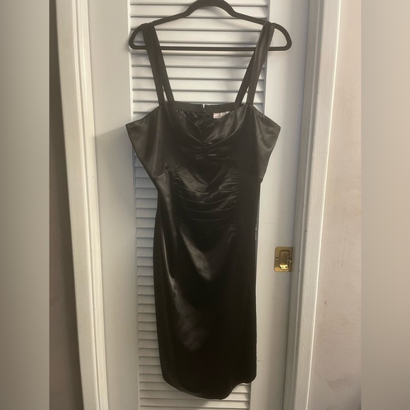 Newport News Dresses & Skirts - Newport News 90s Y2K Ultra Flattering LBD Little Black Dress Size 18P